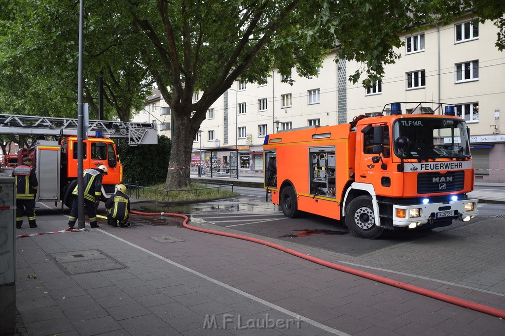 Feuer 3 Koeln Zollstock Hoenninger Weg P353.JPG - Miklos Laubert